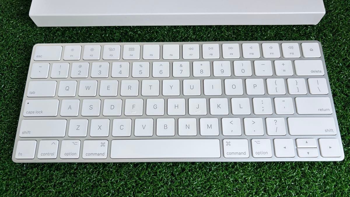 Apple Magic Keyboard （US配列） MLA22LL/A ホワイト 中古良品｜Yahoo