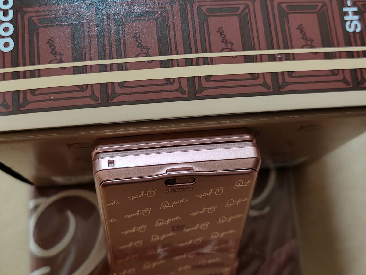 超美品 ドコモ Q-pot 携帯電話 SH-04B Melty Strawberry(P) ピンク