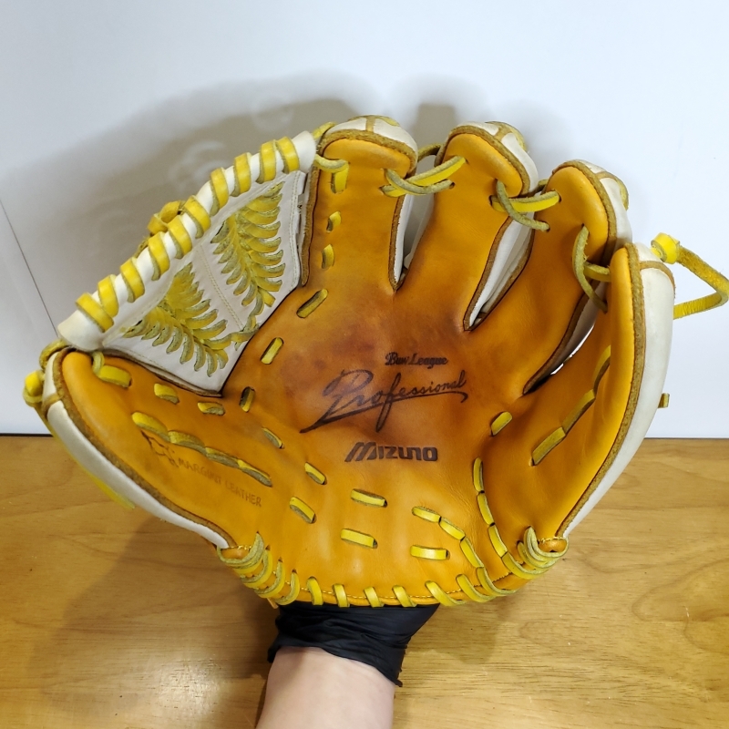 ミズノ MIZUNO 井端弘和モデル 限定カラー 良品 内野用 軟式グローブ