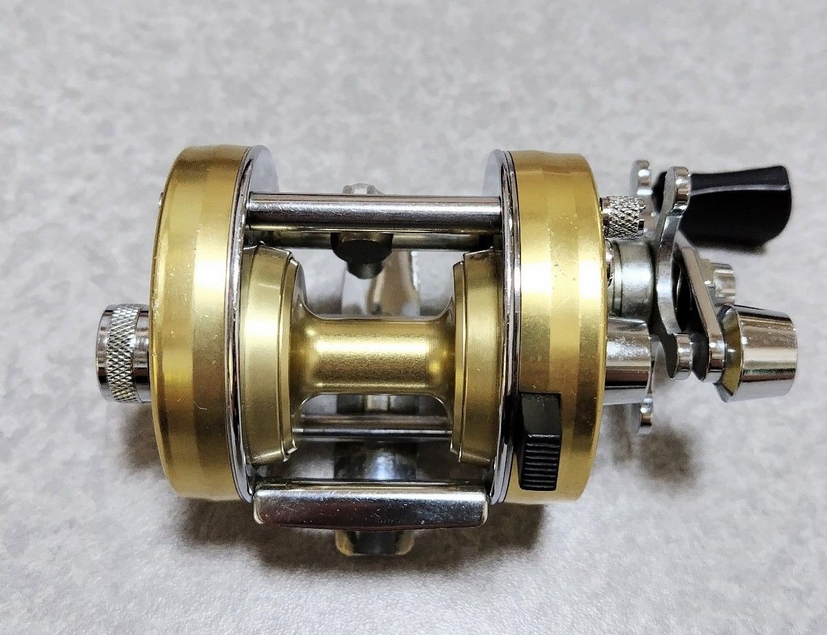 希少 アブガルシア ABU アンバサダー2500Cゴールド ambassadeur アブ