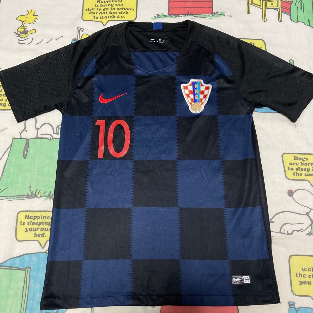 クロアチア代表】ナイキ社モドリッチモデル2018年アウェイユニフォーム