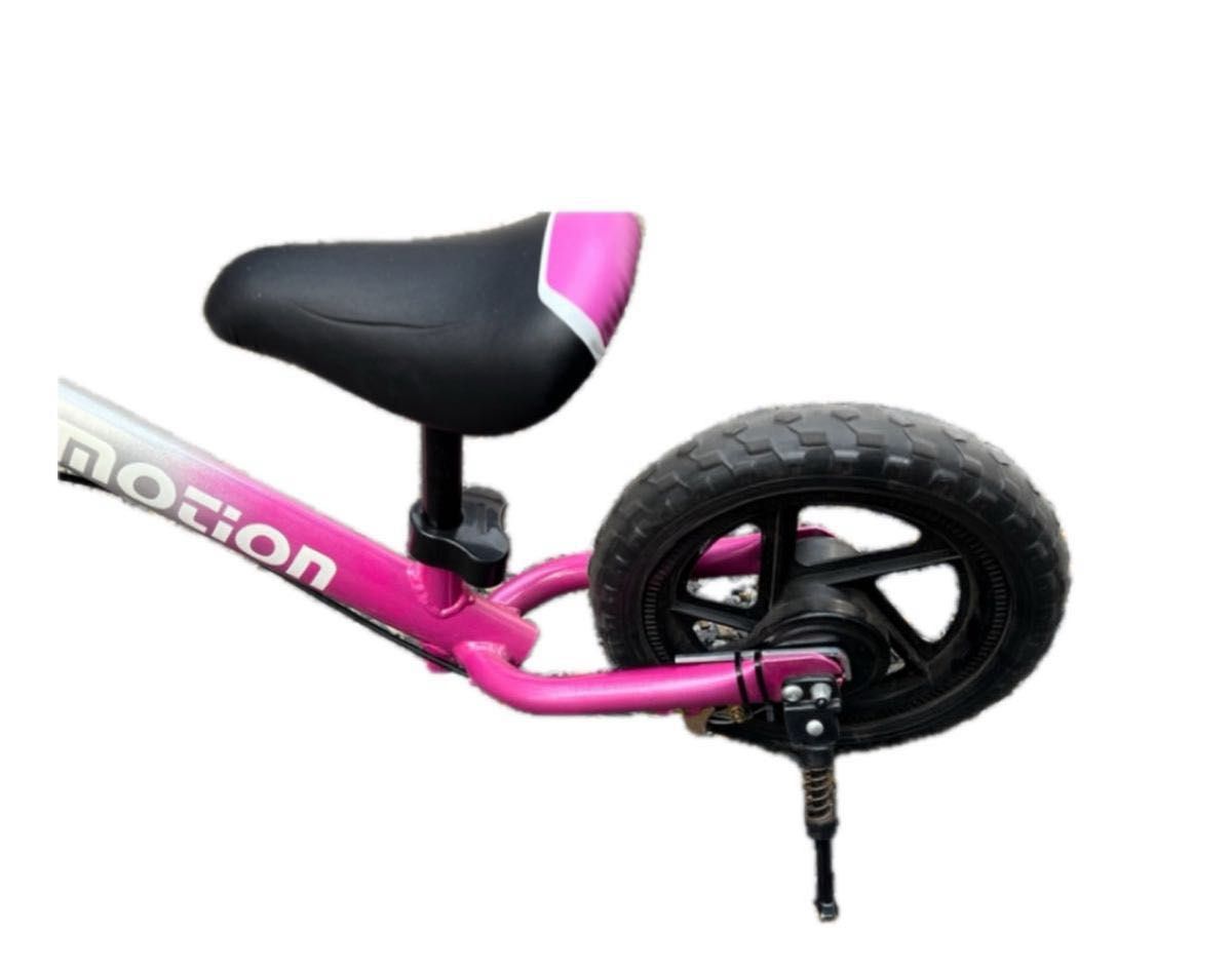 ストライダーmotion ピンク ペダル無しでバランス感覚を養うと早く