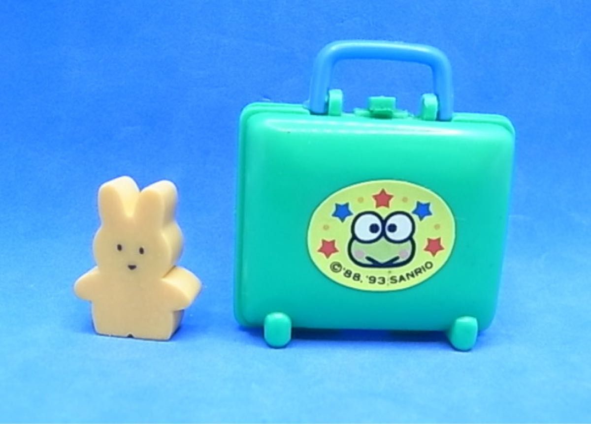 けろけろけろっぴ ウサギ 消しゴム入り ミニ トランク型 収納ケース