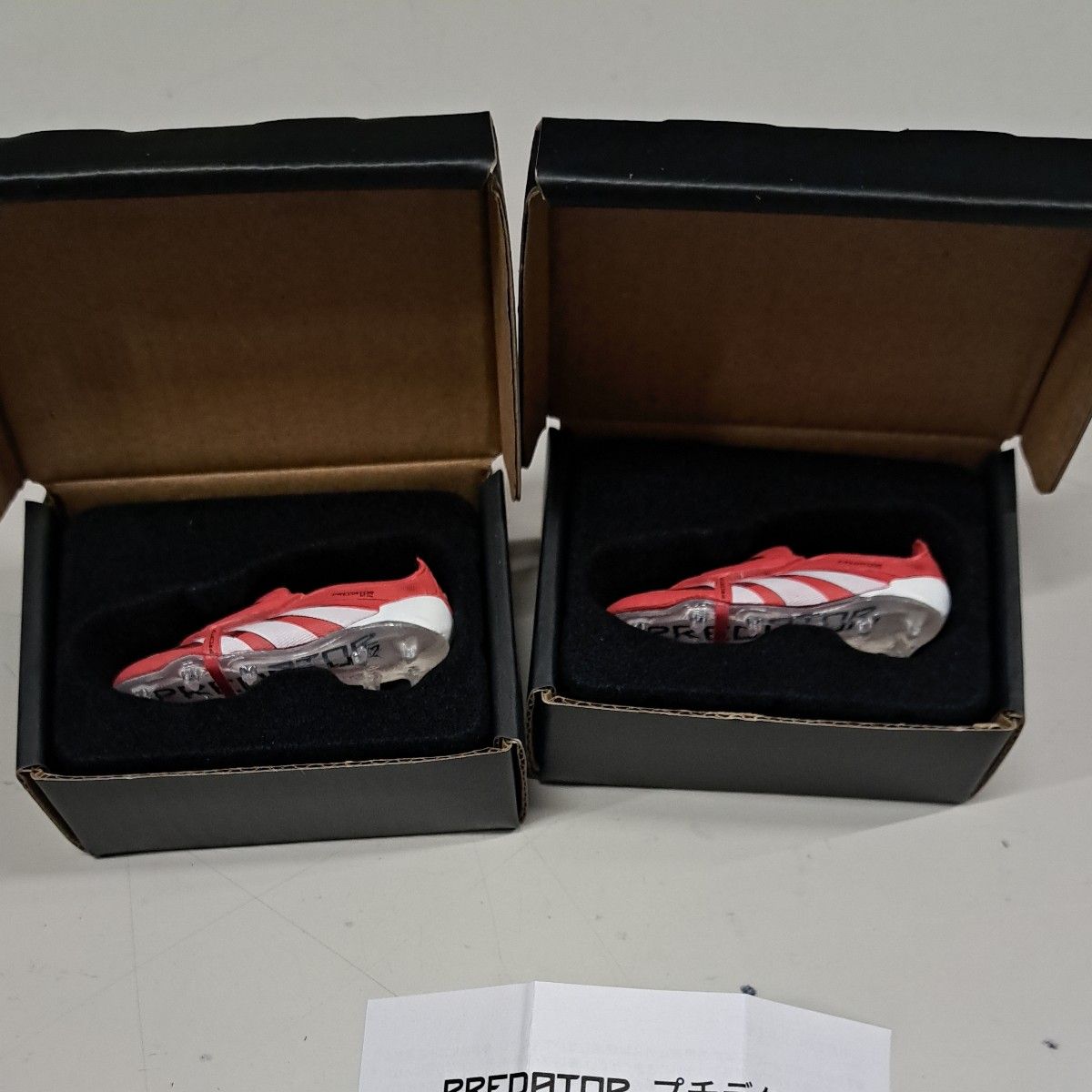 adidas サッカースパイク型キーホルダー プチデター 2個セット