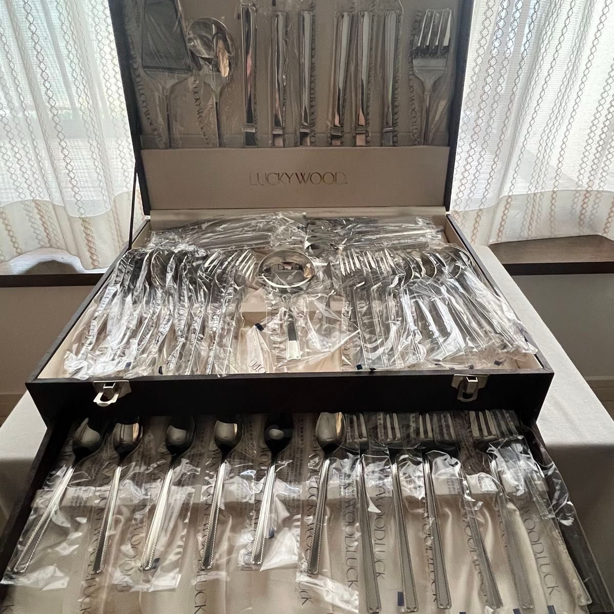 ラッキーウッド ロマンス 18-12 ディナーカトラリー スプーン フォーク