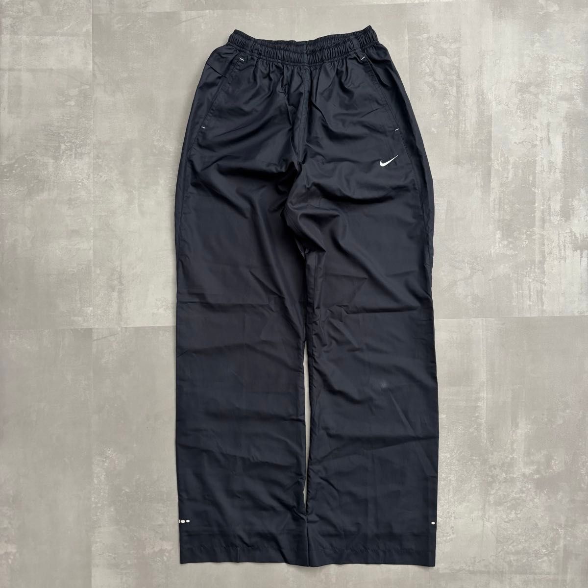 archive y2k 00s nike ナイキ トラックパンツ ナイロンパンツ刺繍ロゴ
