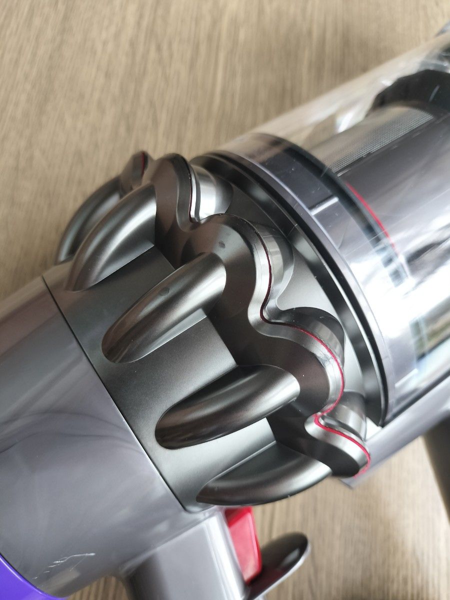 Dyson V10 SV12 ダイソン 掃除機 本体のみ 純正新品バッテリーに交換済
