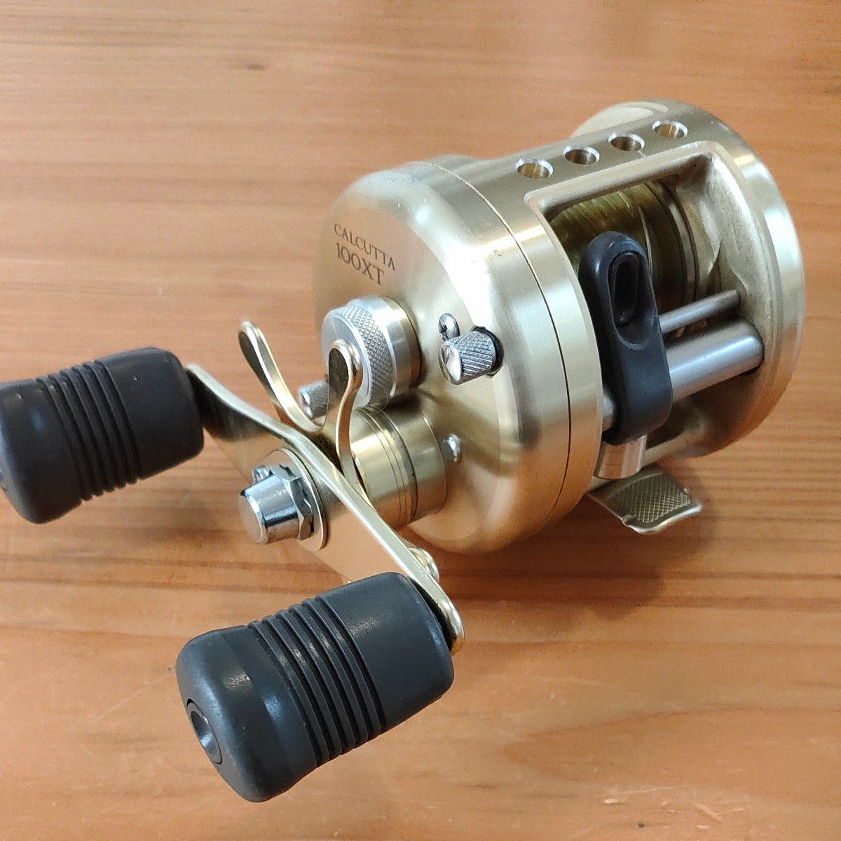 カルカッタ100XT シマノ ベイトリール｜Yahoo!フリマ（旧PayPayフリマ）