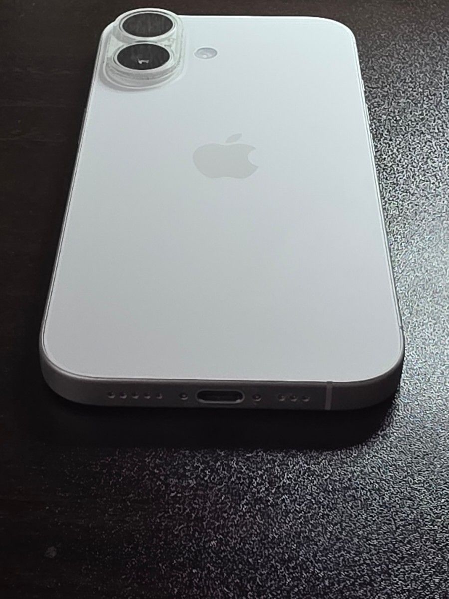 iPhone16 128gb ホワイト simフリー 限定保証2026/2/20 バッテリー100