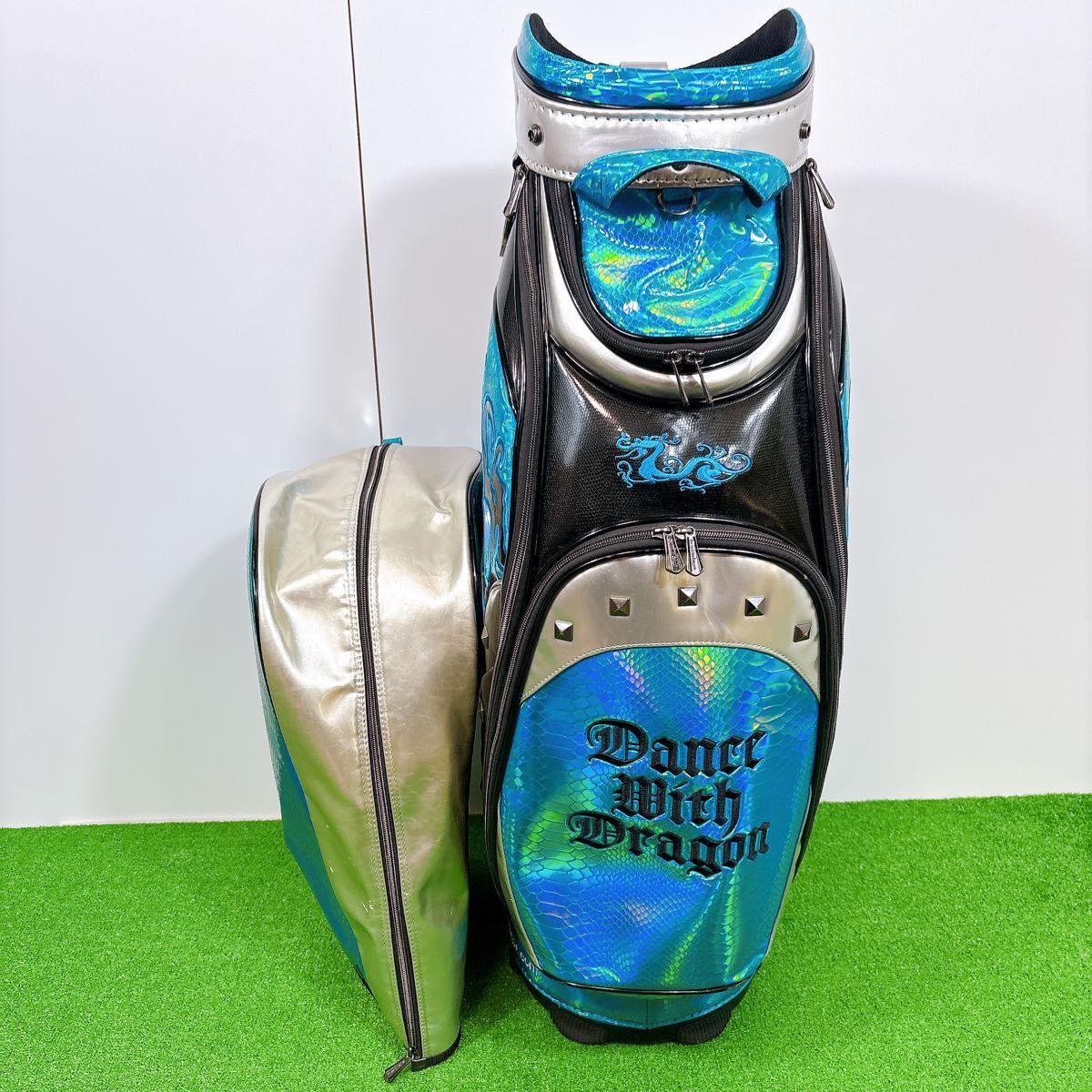 ダンスウィズドラゴン キャディバッグ 3点式 エナメル ライトブルー
