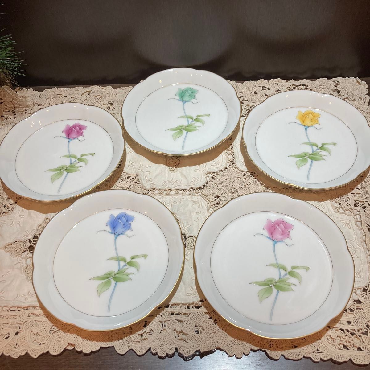 未使用 香蘭社 色違いの薔薇 中皿5枚セット 金彩 ケーキ皿｜Yahoo