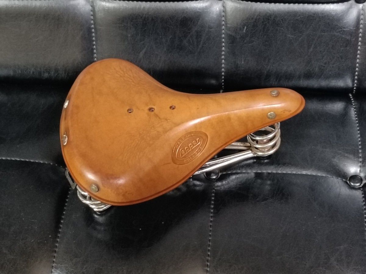 レッパー Lepper ビンテージ 革サドル オランダ製 ビンテージ レトロ