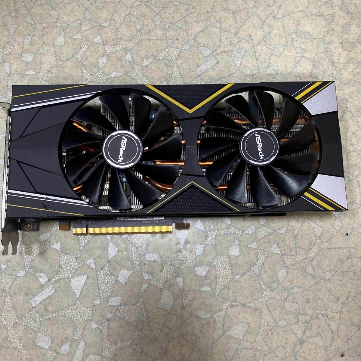 ASRock RX 5700 XT 動作確認済み ASRock Radeon RX 5700 動作確認済み