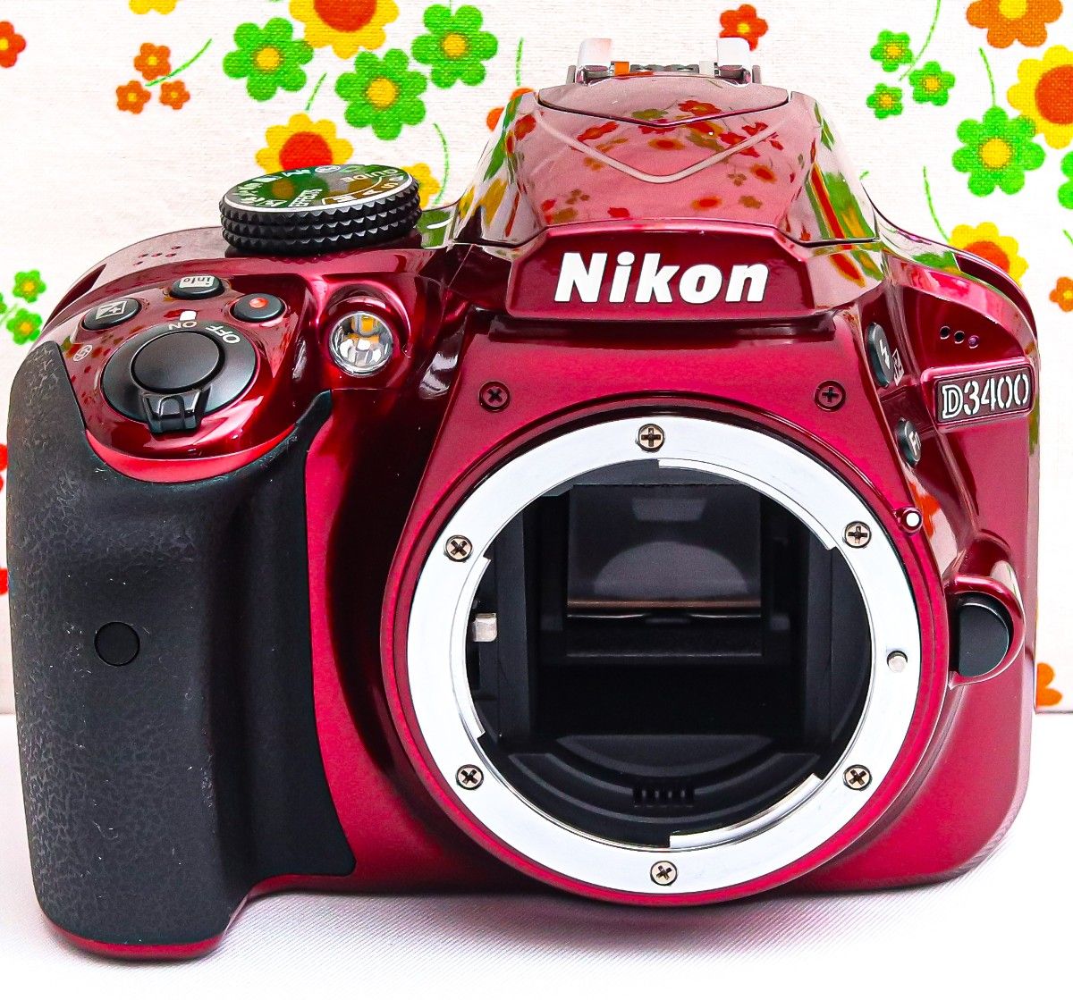 Nikon D3400 レッド かわいい赤 スマホ転送OK 初心者向け一眼レフ