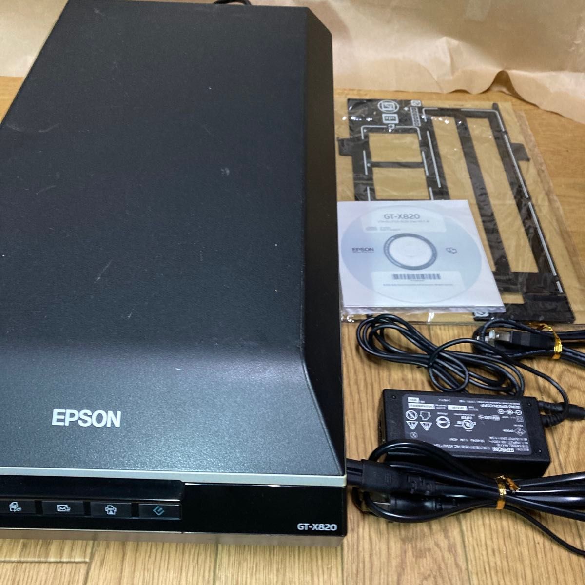 EPSON GT-X820 フィルムスキャナー 35mmフィルムホルダー付属 動作快調