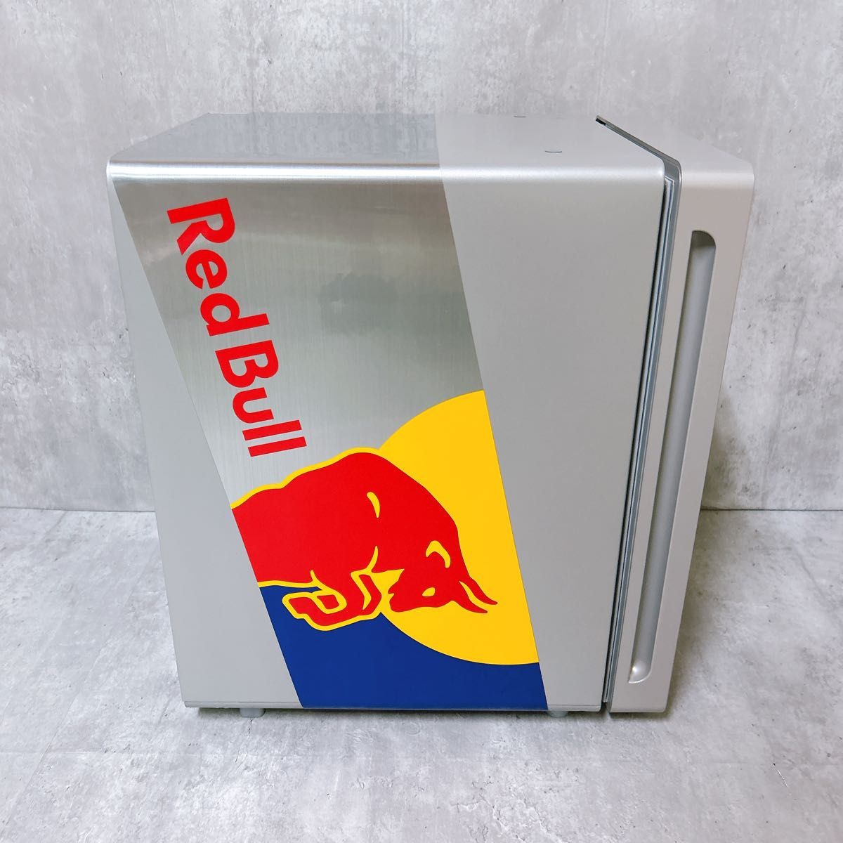 超希少】Red Bull 新型 LED ミニ冷蔵庫 非売品 小型冷蔵庫 レッドブル