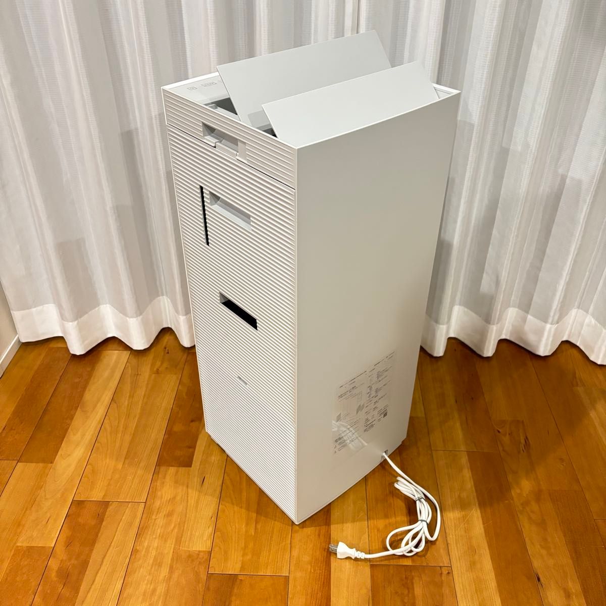 31畳リビング対応】 ダイキン 加湿空気清浄機 MCK70YE9-W 22年声