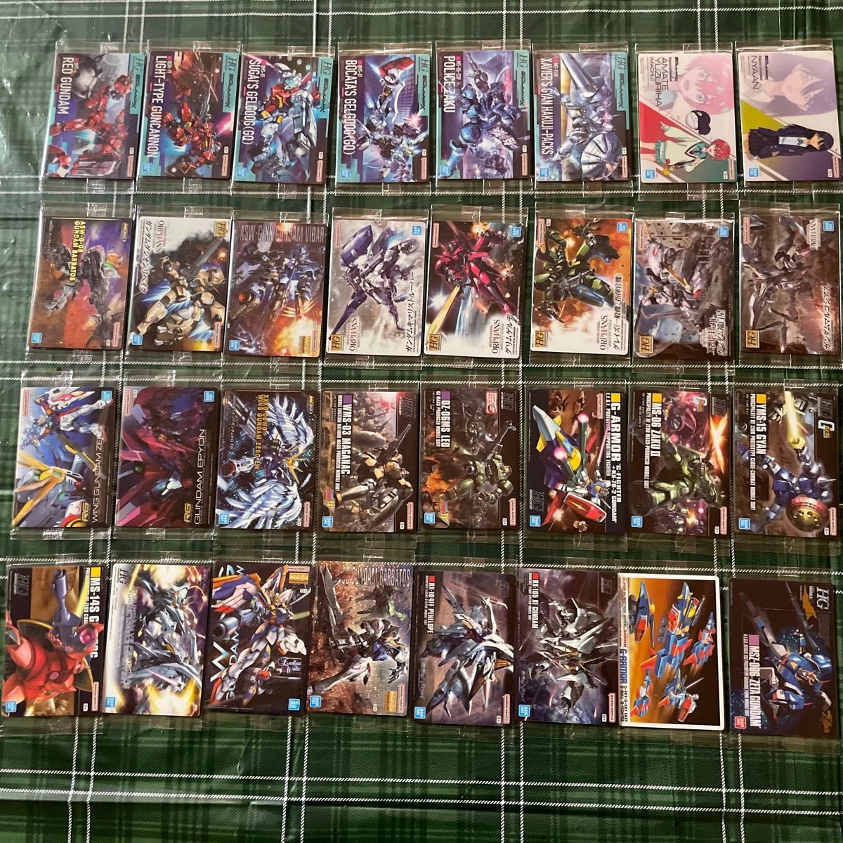GUNDAMガンプラパッケージアートグミ3 コンプリート 32種 カード