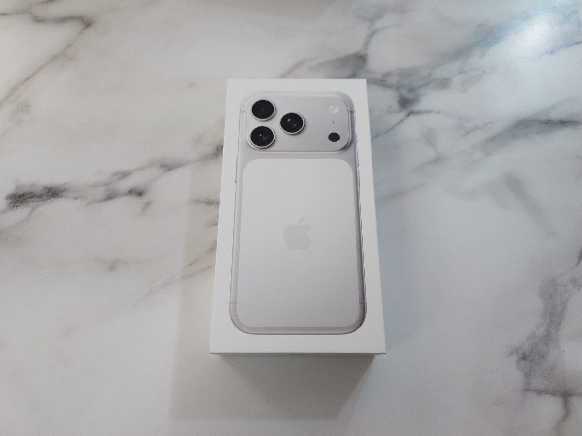 新品未開封/未アクティベート】SIMフリー カメラ消音可 iPhone 17 Pro