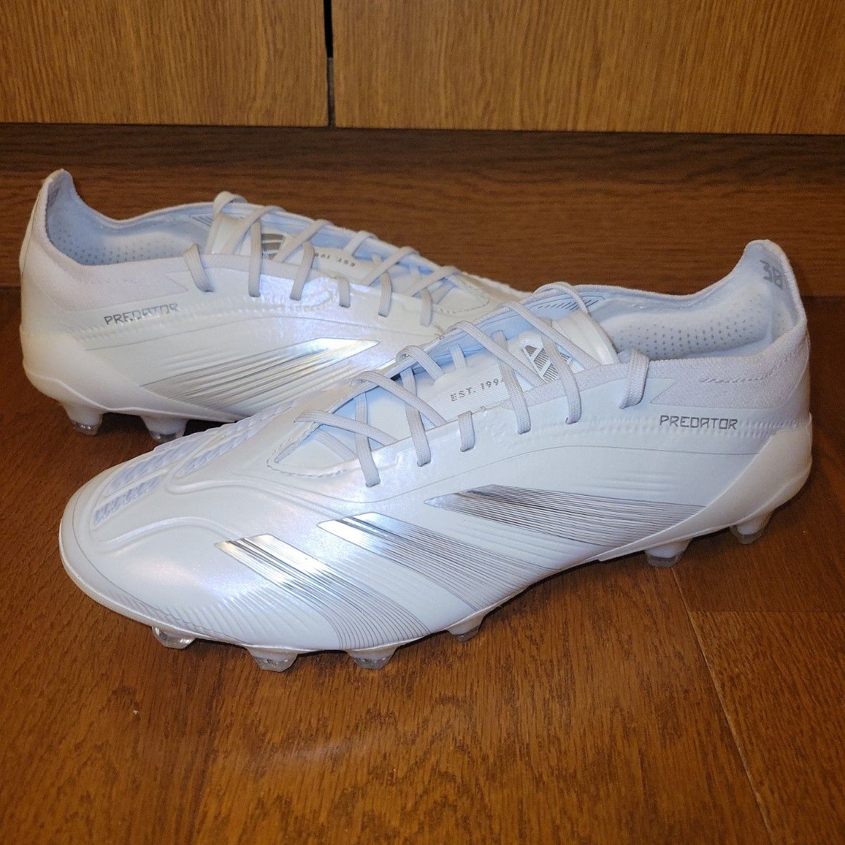 新品25㎝ アディダス プレデター 24 ELITE ロー HG/AG｜Yahoo!フリマ