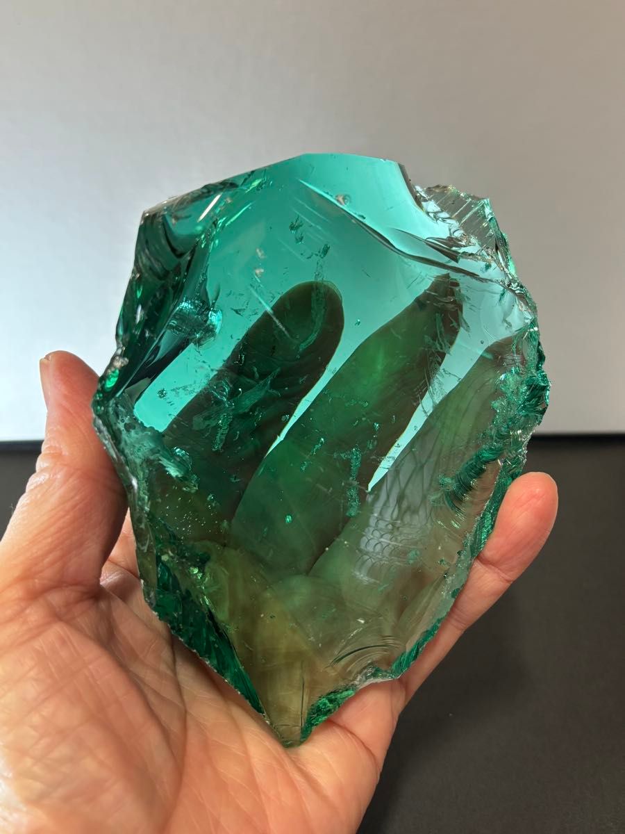 アンダラクリスタル 火山ガラス 744g エメラルドグリーン