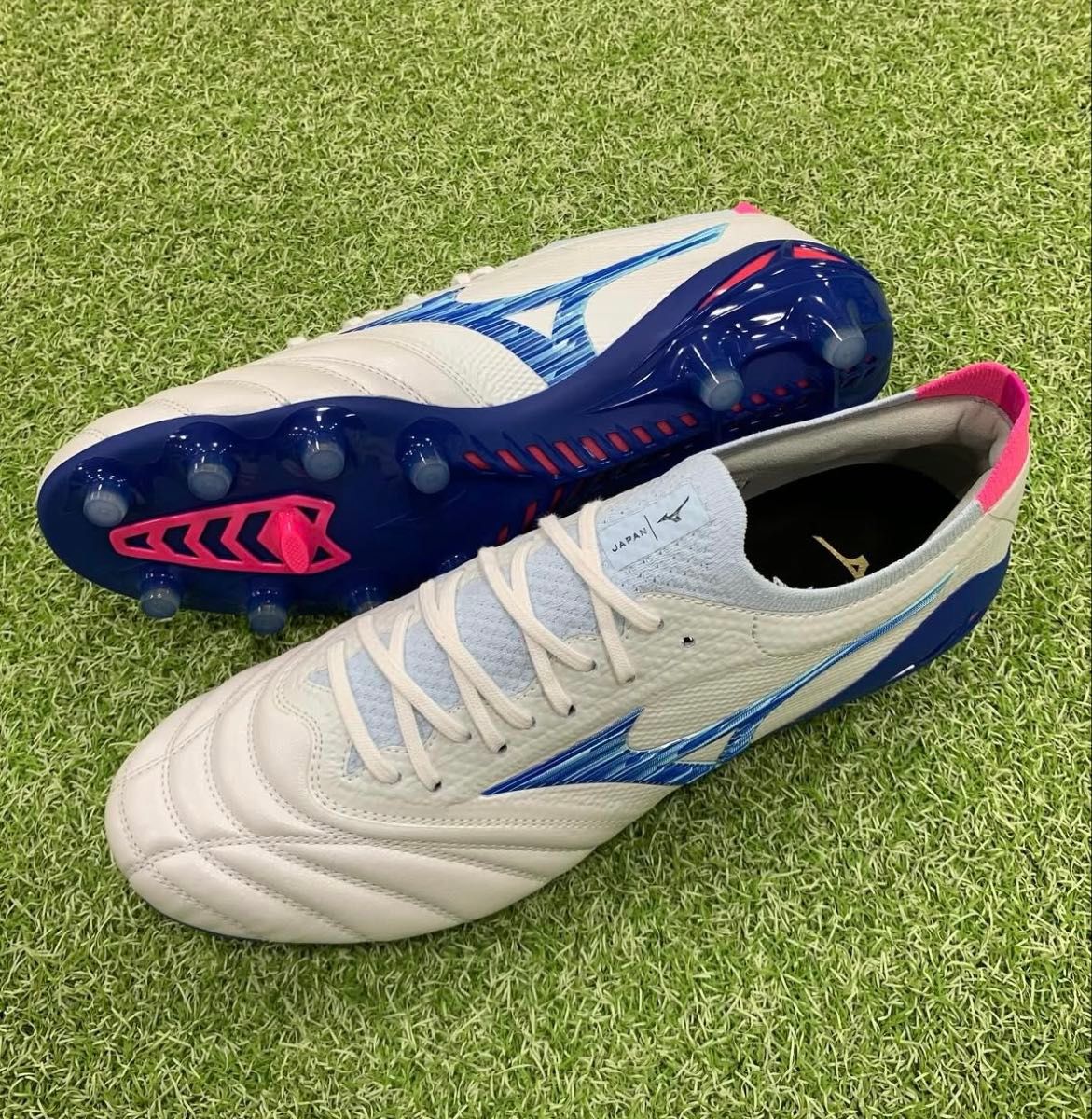 新品 超最新 激レア 限定カラー ミズノ モレリア ネオ4 β JAPAN 25cm