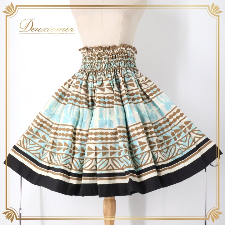 フラダンス 衣装 パウスカート ホワイト系 カヒコ柄 日本製 ハワイアン