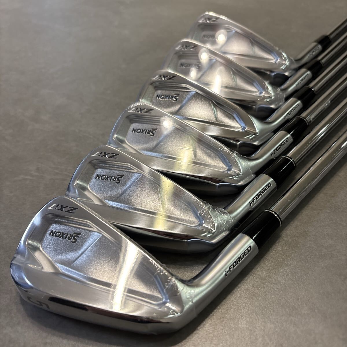 超美品】スリクソン ZXi7 5-pw DG S200 左用 5本未使用 SRIXON