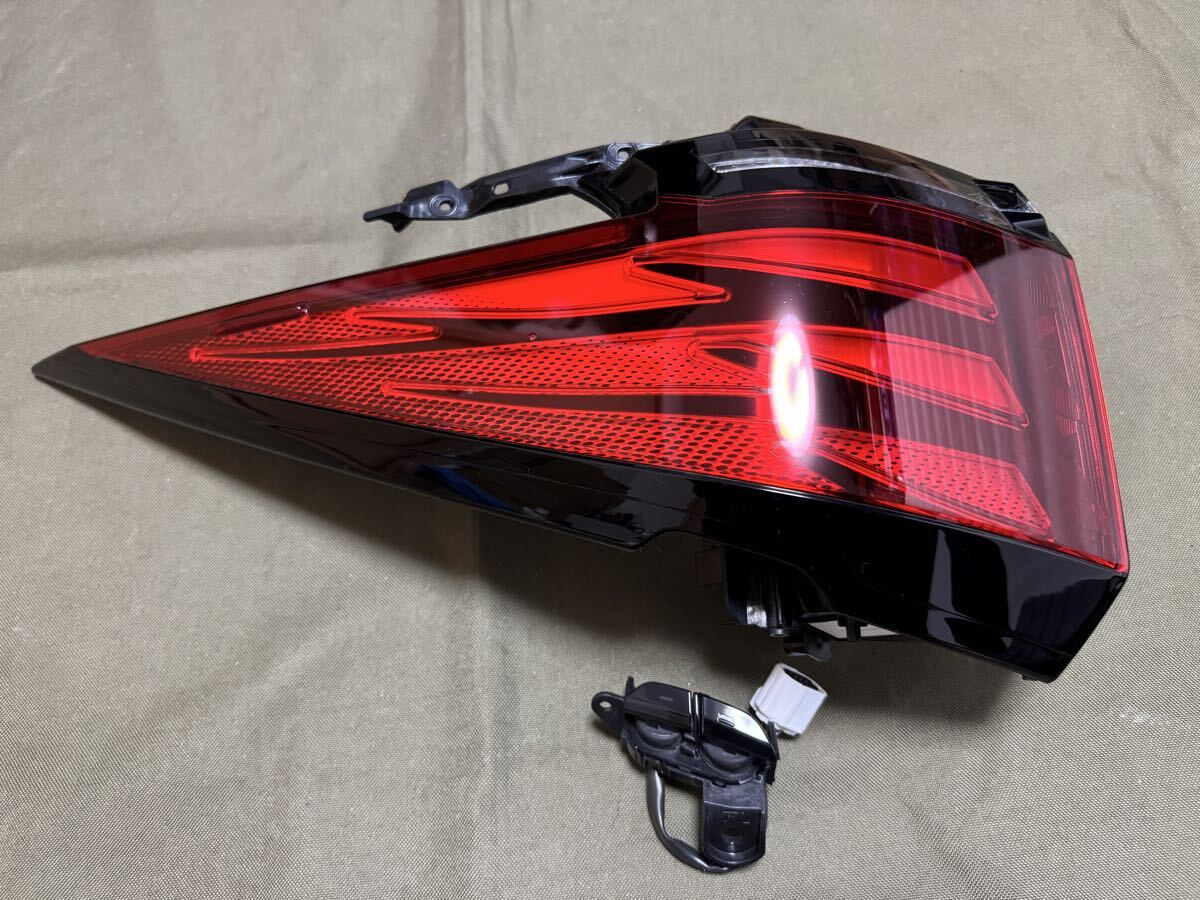 破損無し 極美品 40 アルファード 左テールランプ 左テールレンズ 左