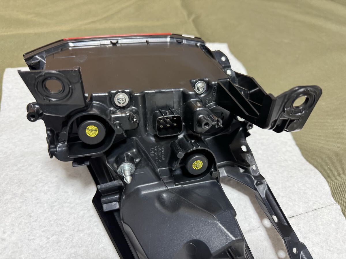 破損無し 極美品 40 アルファード 左テールランプ 左テールレンズ 左