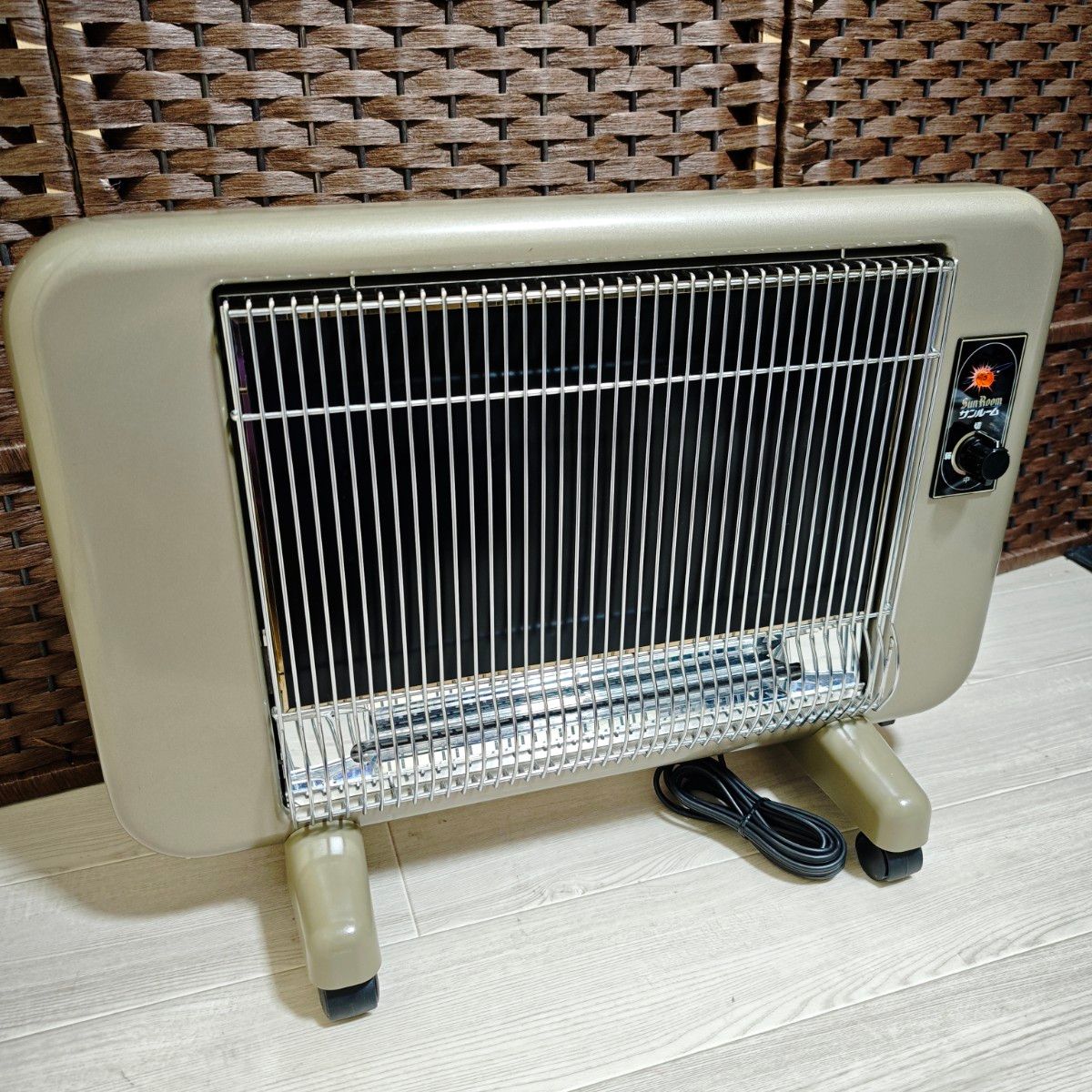 美品】サンルーム速暖55G 遠赤外線輻射式暖房機 パネルヒーター｜Yahoo