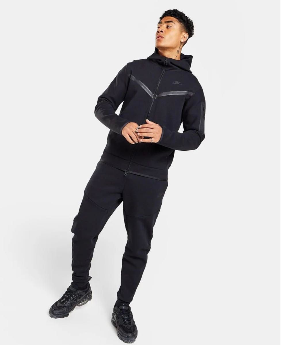 新品 ブラック メンズM/S テックフリース セットアップ NIKE 廃盤