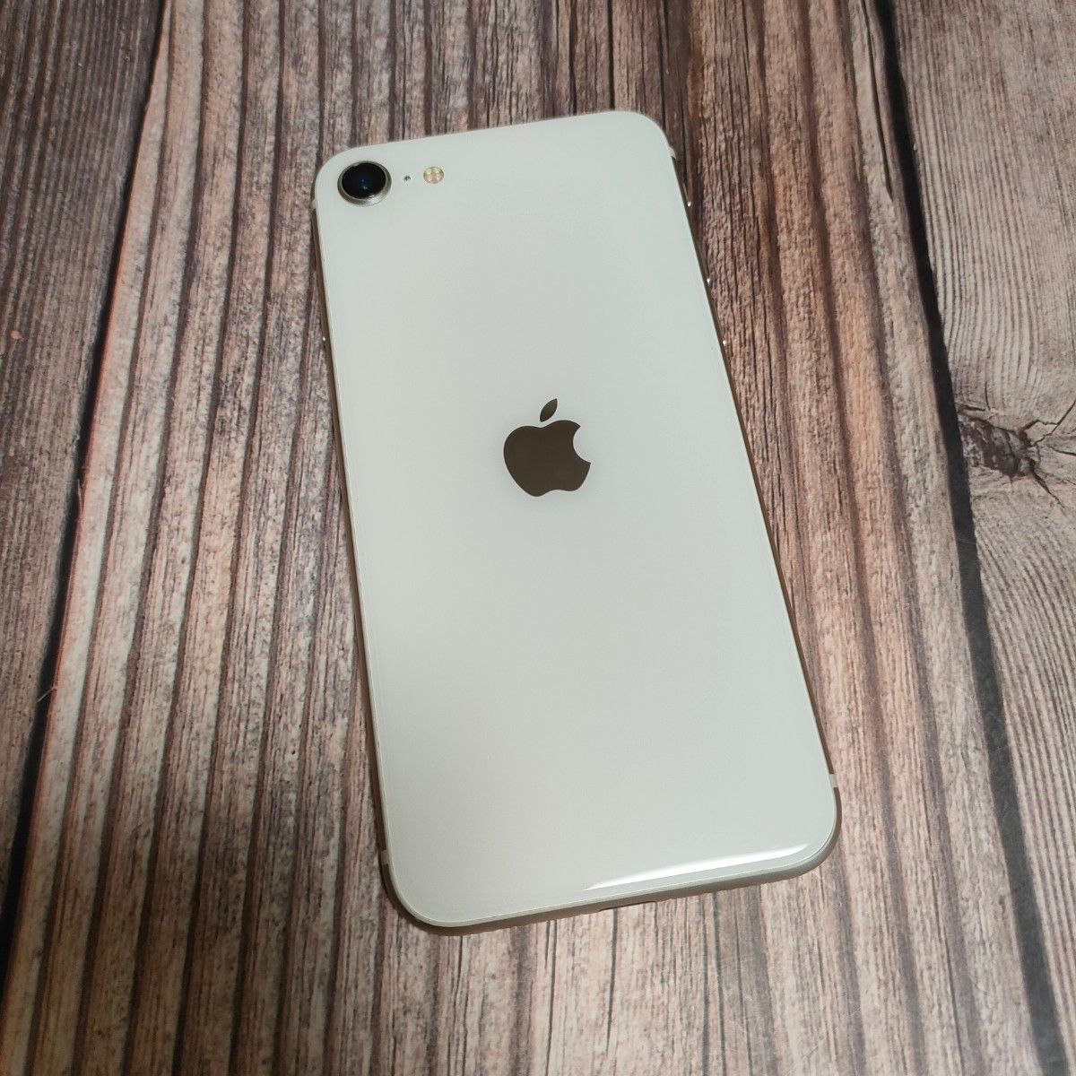 iPhone SE 第3世代 64GB 美品 バッテリー100% 保証付き｜Yahoo!フリマ