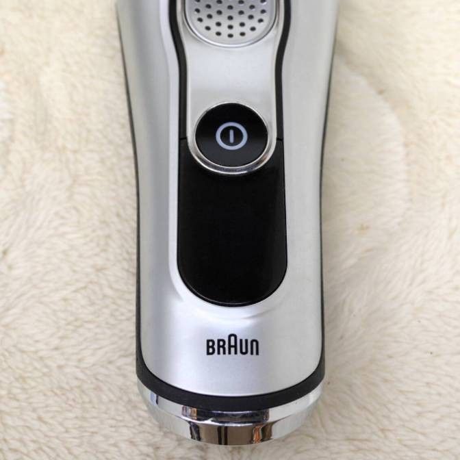 ブラウン最高峰 series9 洗浄器対応モデル シルバー系 刃無し 本体