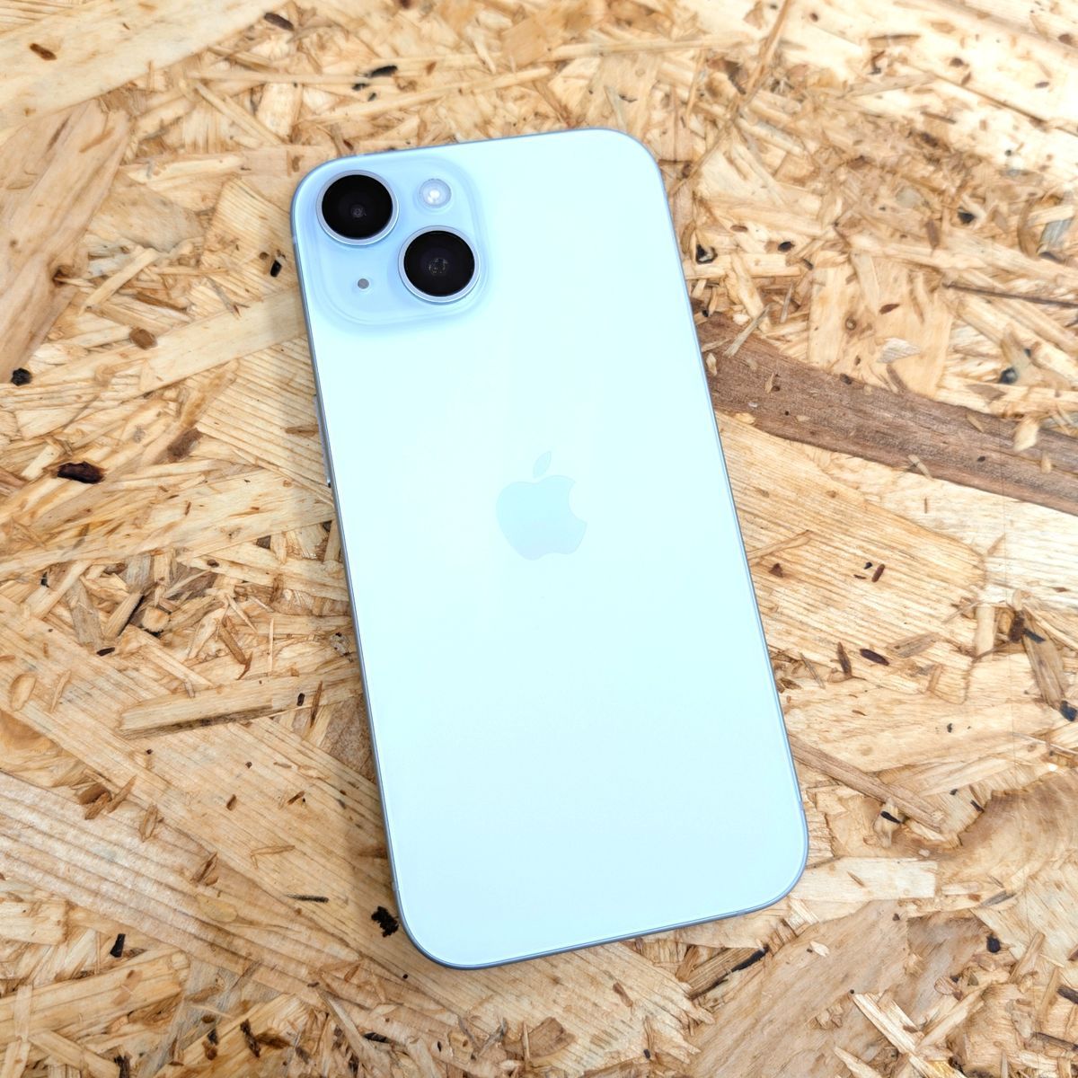 Apple iPhone 15 128GB 美品 SIMフリー バッテリー100% 高性能スマホ