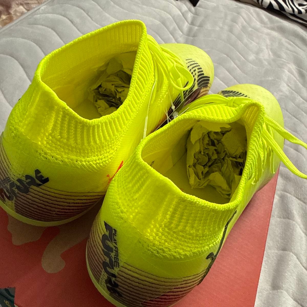 PUMA プーマ サッカースパイク 蛍光イエロー フューチャープロ8｜Yahoo