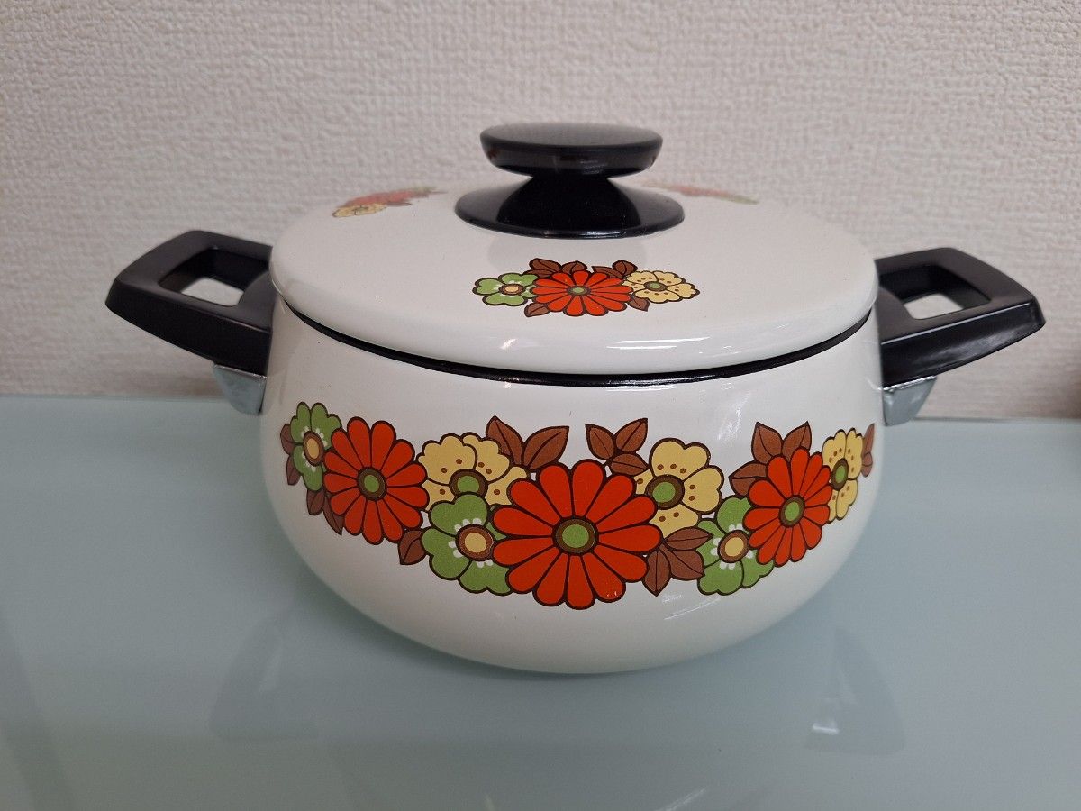 クーポンで-200円 最終値下 未使用 レトロポップ ホーロー鍋 両手鍋