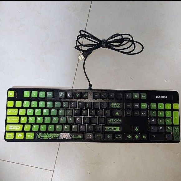DAREU 緑 LK175 黒軸 RGB 単色 ゲーミングキーボード ゲーミング 英語