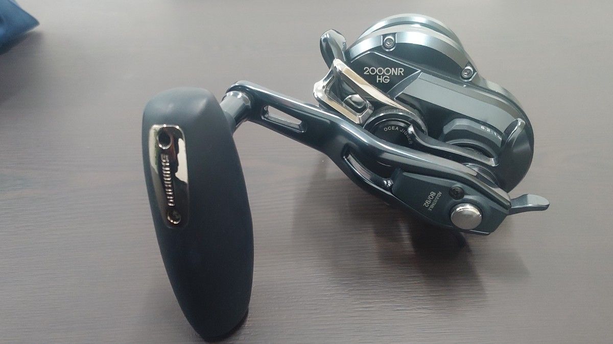極美品】シマノ 19 オシアジガー Fカスタム 2000NRHG（右） 付属品完備