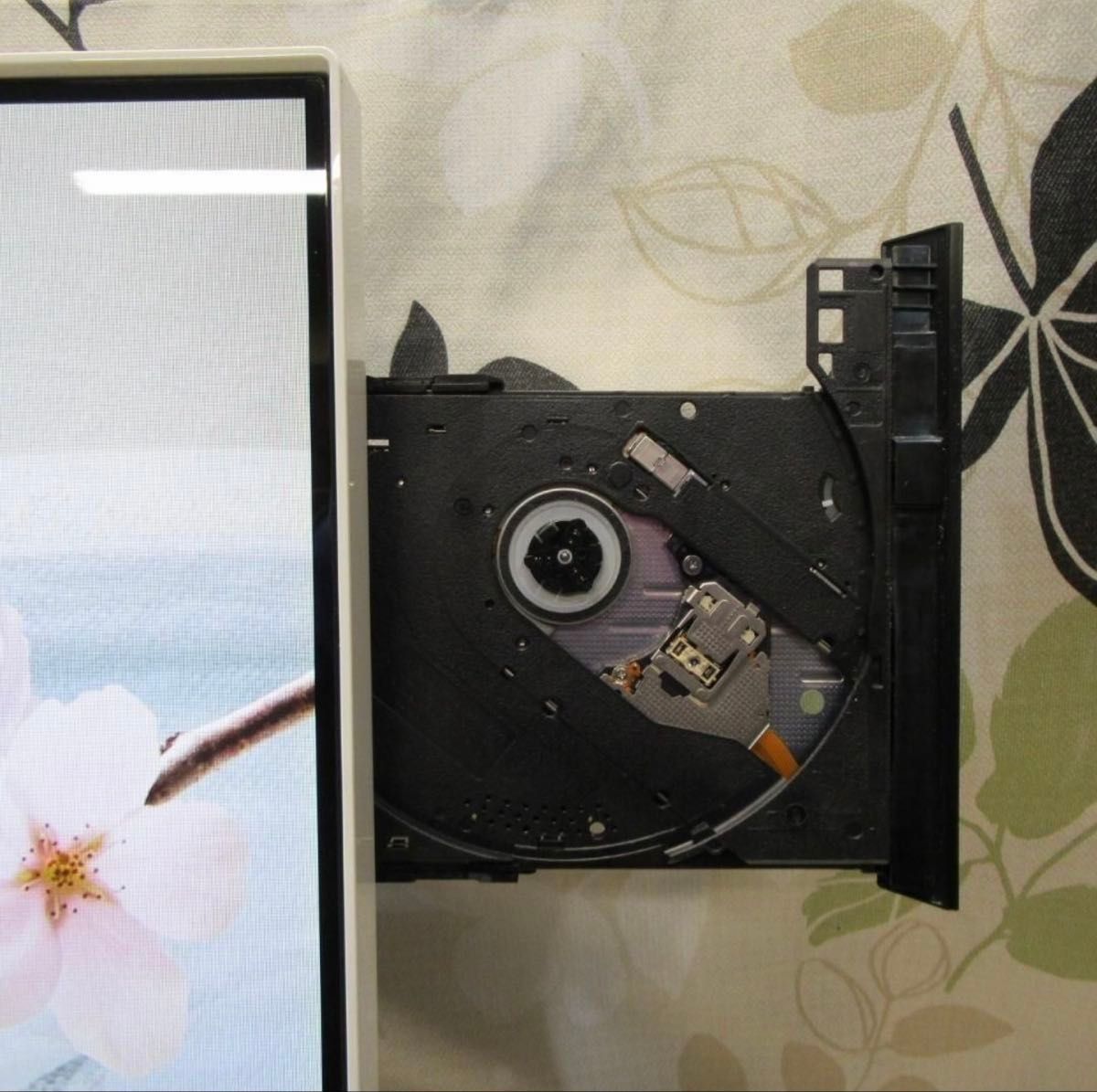 Win11公式対応8世代i7/メ8G/新品SSD/地デジBSCS/無線/カメラ｜Yahoo