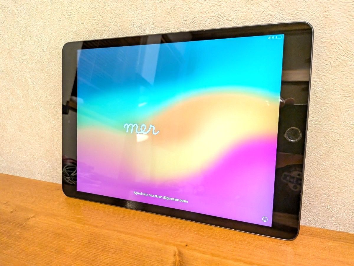 iPad 第9世代 256GB 美品 ケース付き Wi-Fiモデル｜Yahoo!フリマ（旧