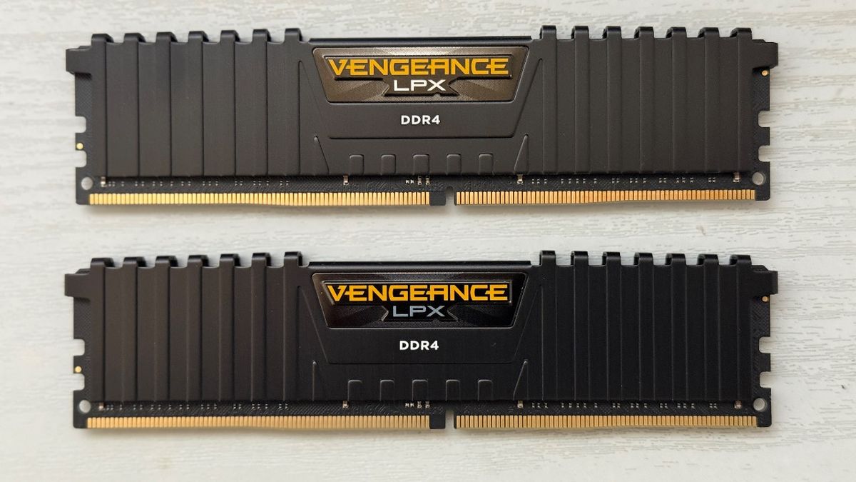 CORSAIR DDR4-2666 16GB×2 計32GB CMK32GX4M2A2666C16 Vengeance LPX