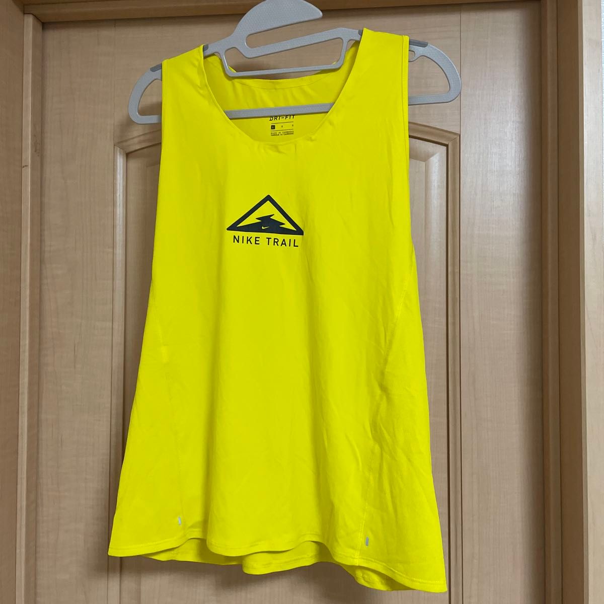 NIKE TRAIL ナイキ ランニング タンクトップ 蛍光イエロー DRI-FIT