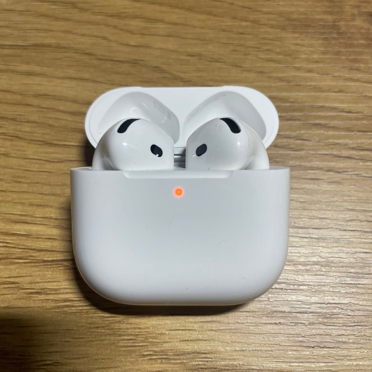 Apple AirPods 第4世代 アクティブノイズキャンセリングなし MXP63J
