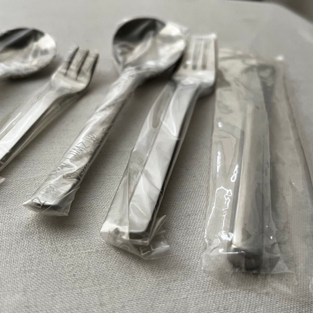 ツヴィリング ヘンケルス ハンゼアティック ディナーカトラリーセット