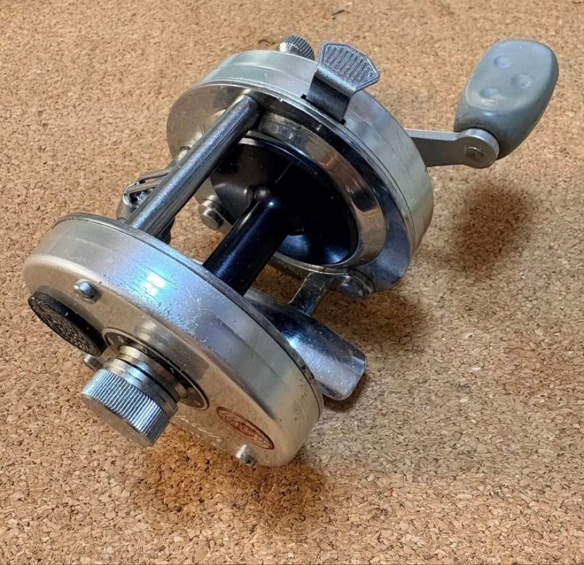 ジャンク品 ダムクイック 700B チャンピオン ベイトリール オールド