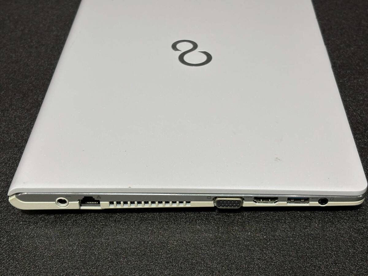 Fujitsu 富士通 LIFEBOOK SH90/X / Core i5 6200U /メモリ 4GB