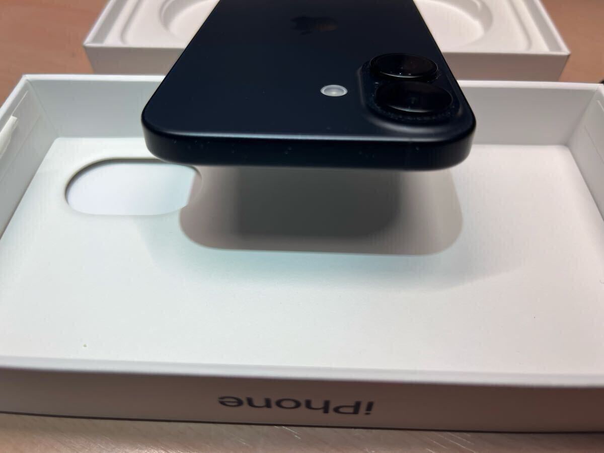 iPhone16 128GB ブラック 極美品 おまけ付き ブラック iPhone16 SIM