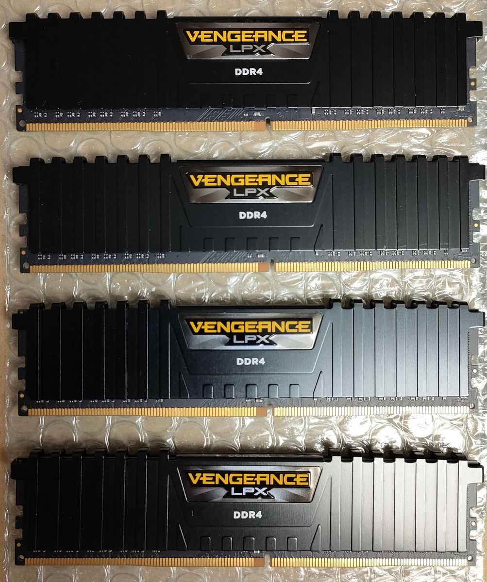 Corsair DDR4-2666 メモリ 32GB（8GB×4枚） Vengeance｜Yahoo!フリマ