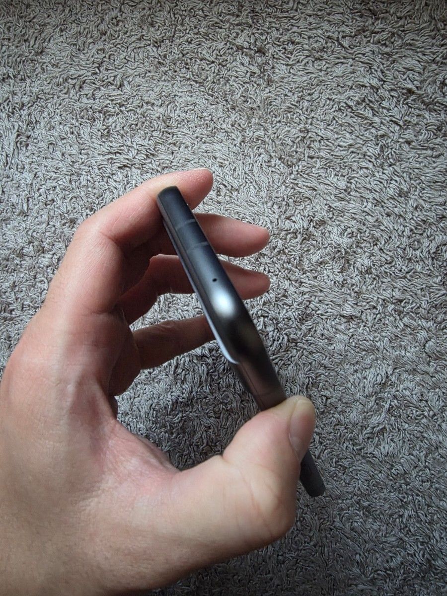 美品Google Pixel8a 128GB ブラックバッテリー最大容量100% 本体のみ